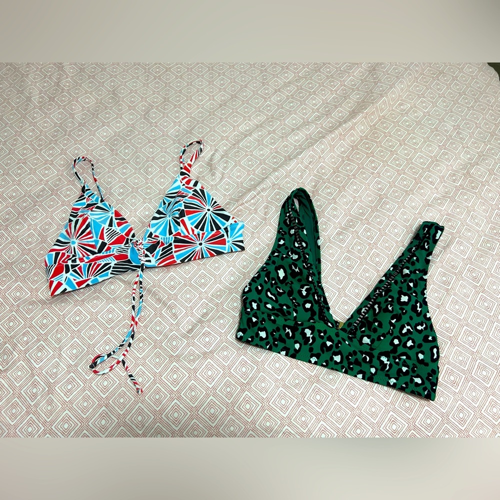2 bikini top bundle👙